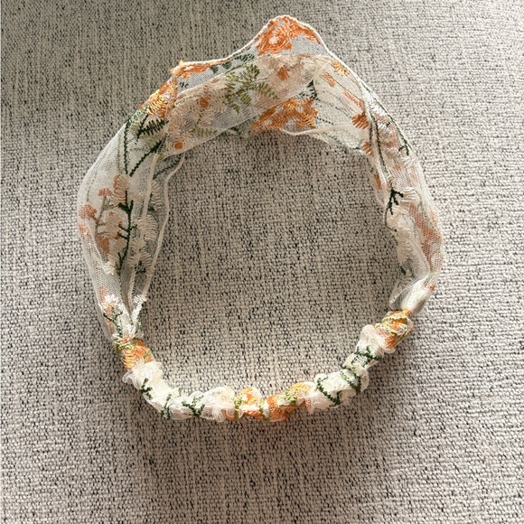 Bundle Hair Accessory - Picture 3 of 8